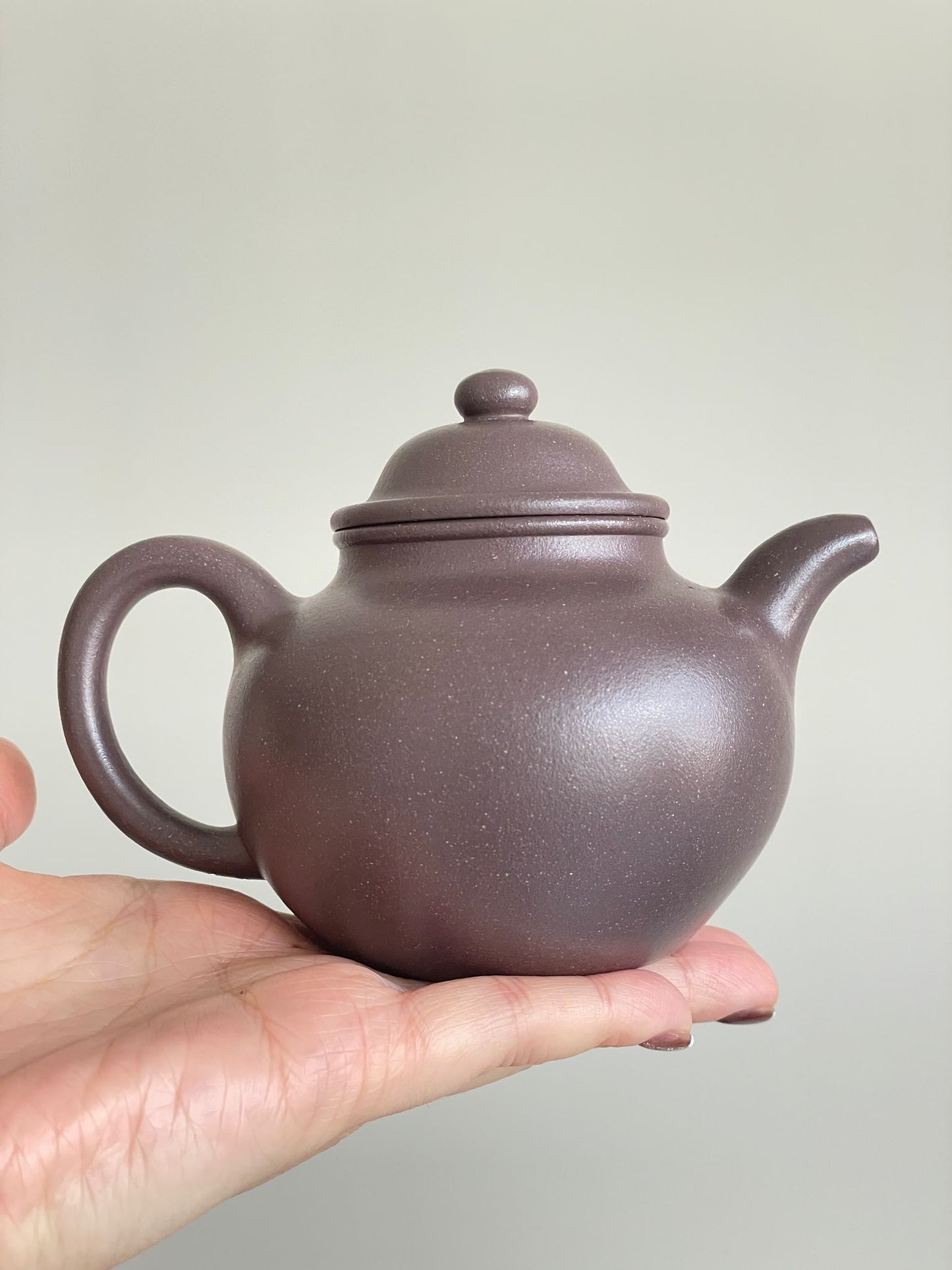Zisha Violet purple clay Tea pot 200ml 紫砂 紫罗兰掇球茶壶