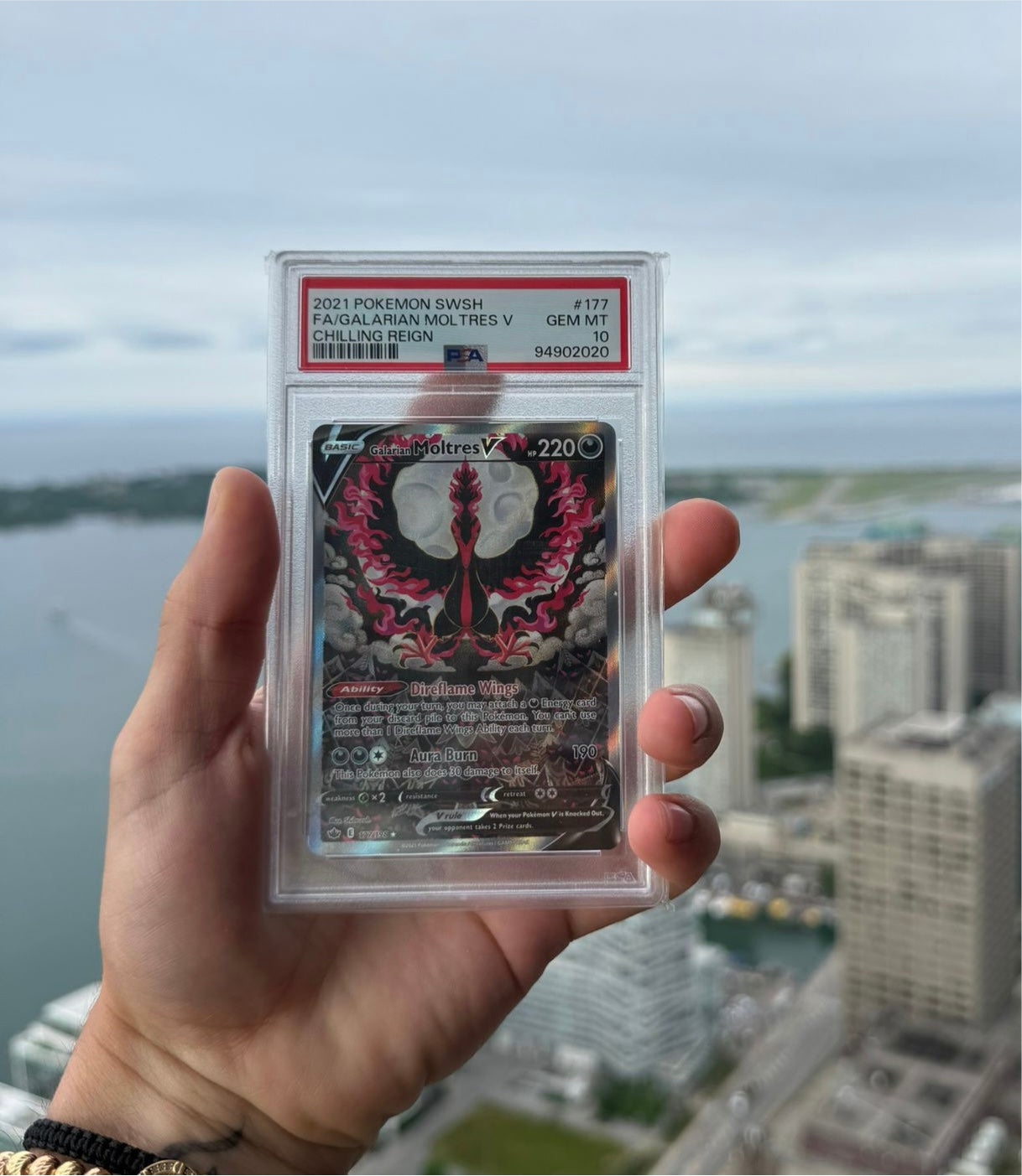 [ PSA 10 ] Galarian Moltres V #177/198